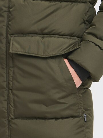BLEND - Casaco de inverno ' BHZATIMI ' em verde