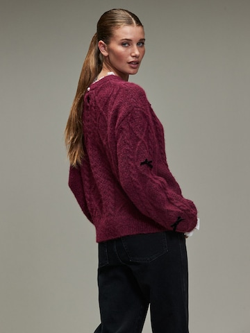 raudona Next Megztinis