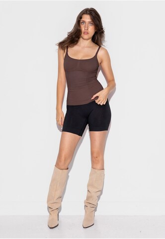 Lykkeland Atelier Shapingtop 'Second Skin' in Bruin