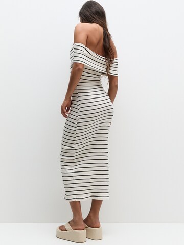 Pull&Bear Kleid in Weiß
