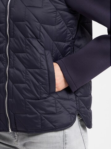 Marie Lund Between-season jacket in Blue