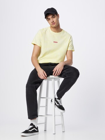LEVI'S ® Majica 'SS Relaxed Baby Tab Tee' | rumena barva