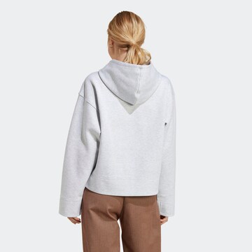 ADIDAS ORIGINALS Sweatshirt 'Premium Essentials' i grå