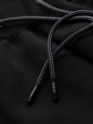 Ombre Regular Sports trousers in Black