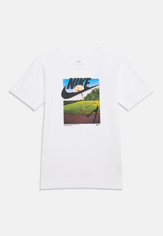 Nike Sportswear Тениска в бяло: отпред