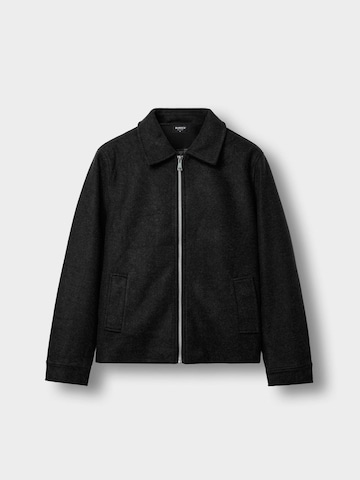 Burocs Between-Season Jacket in Black: front