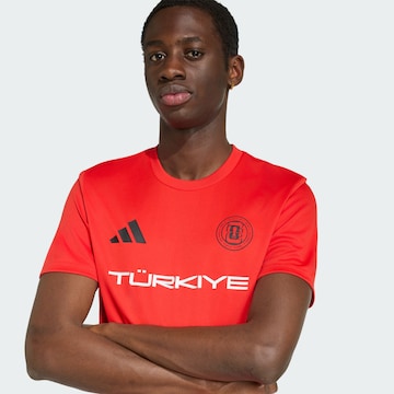T-Shirt fonctionnel 'FIFA Fussball-Weltmeisterschaft 26™ Türkei' ADIDAS PERFORMANCE en rouge