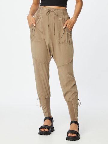 Cream Tapered Pants 'Nanna' in Brown: front
