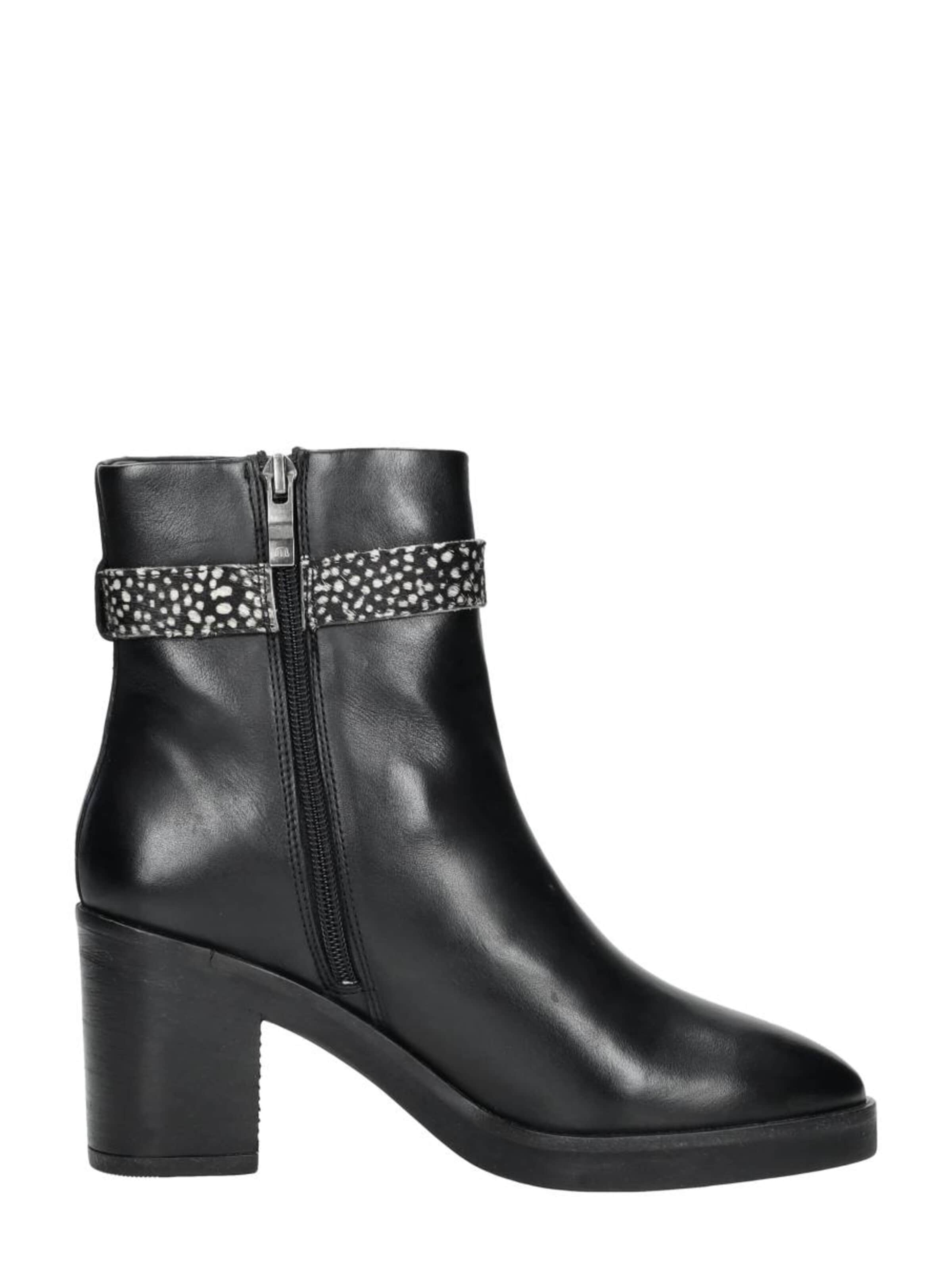 MARUTI Boots 'Vivien' in Black