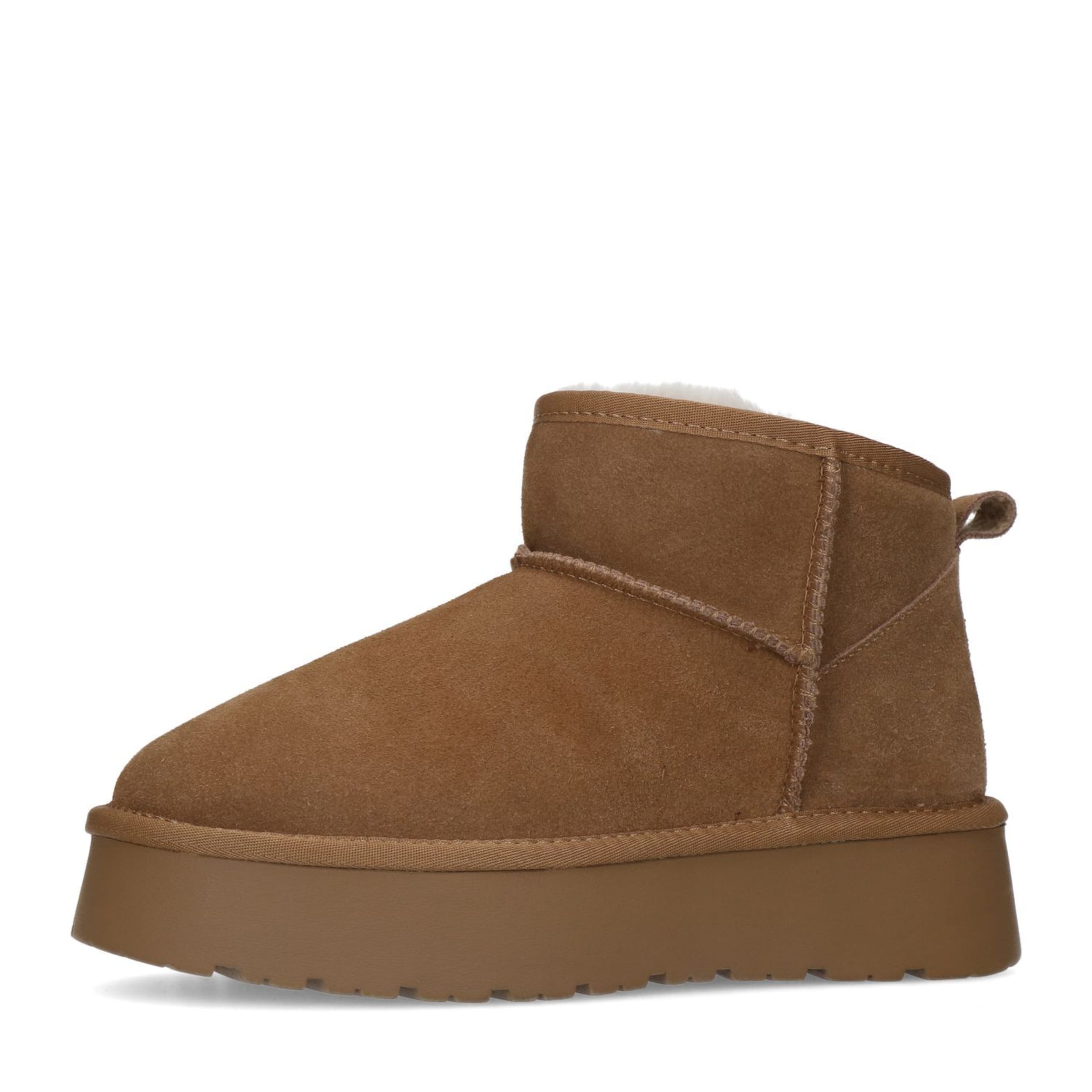 SACHA Boots in Brown: front