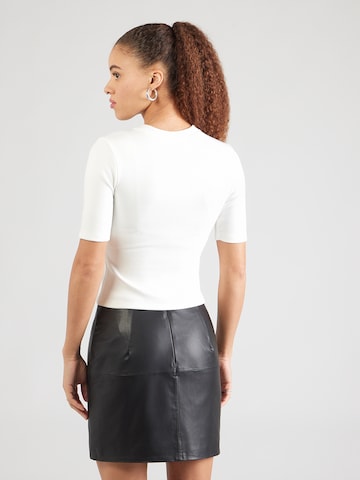 ABOUT YOU T-shirt 'Suzi' i vit