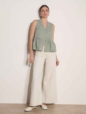 Chemisier Apricot en vert