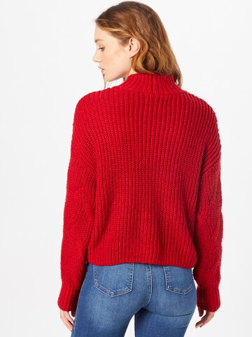 American Eagle Sweater in Red