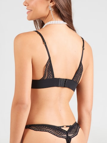 ETAM Trojúhelníková Podprsenka 'AUDACE' – černá