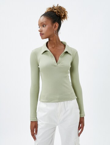 Koton Shirt in Green: front