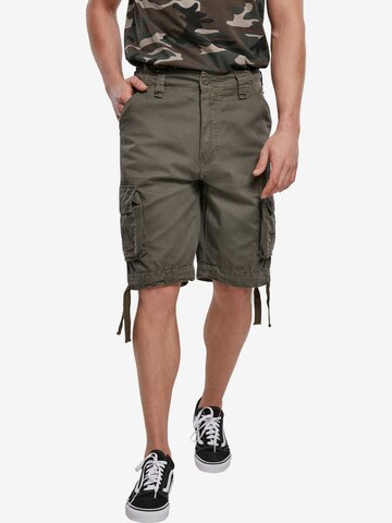 Brandit Regular Shorts in Grün: predná strana