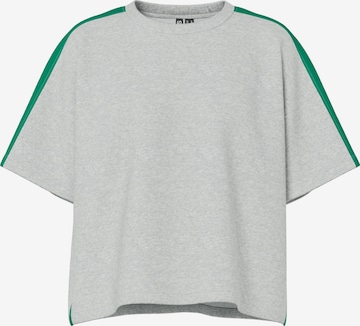 PIECES Sweatshirt 'PCCHILLI SUMMER' in Grau: Vorderseite