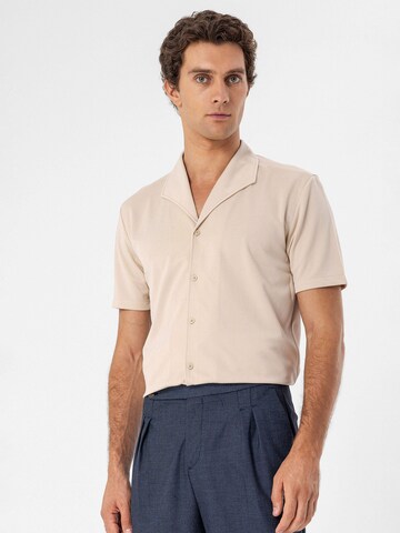 Regular fit Camicia business di Antioch in beige