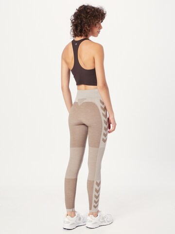 Skinny Pantaloni sportivi di Hummel in beige