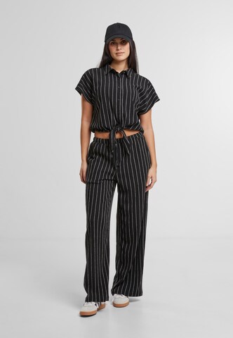 Urban Classics Blouse in Zwart