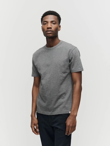 SANVT Shirt 'The Heavyweight' in Grau: Vorderseite