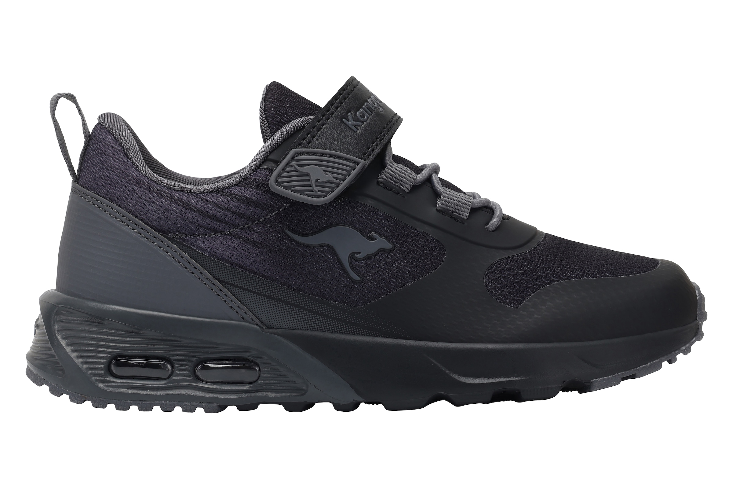 KangaROOS Sneakers in Black: front