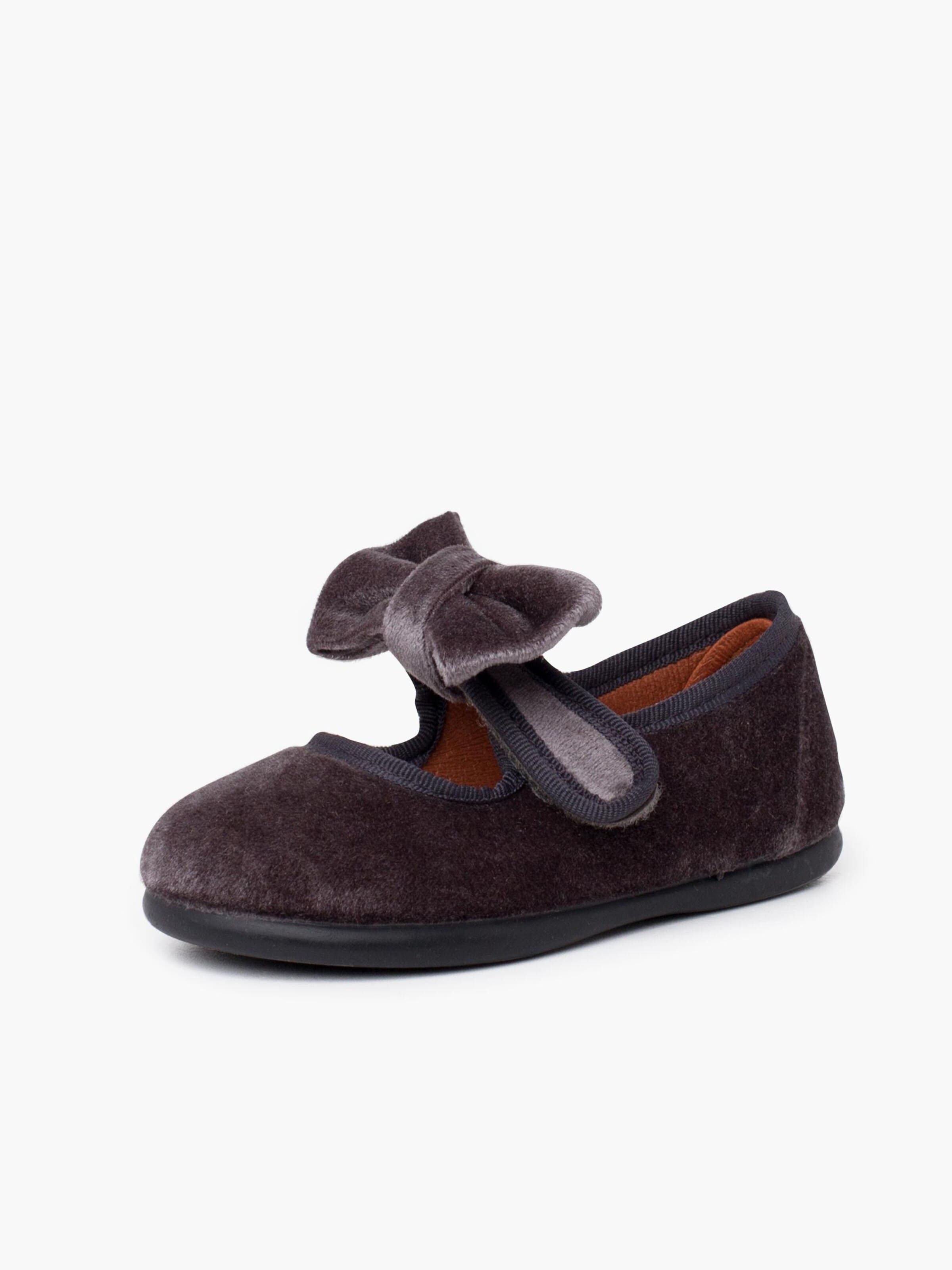 Ballerina di Pisamonas in grigio: frontale