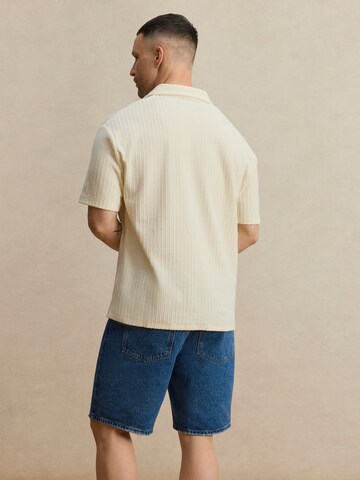 DAN FOX APPAREL Тениска 'Leif' в бяло