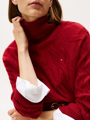 TOMMY HILFIGER Sweater in Red