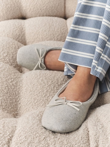 Ballerina di Next in grigio