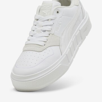 Baskets basses 'Cali Court PureLuxe' PUMA en blanc