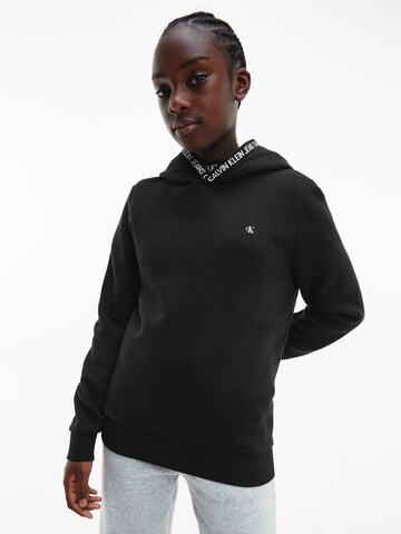 Calvin Klein Jeans Sweatshirt in Schwarz: predná strana