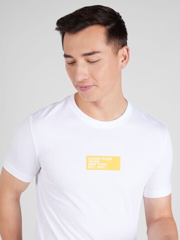 T-Shirt Calvin Klein Jeans en blanc