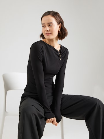 Tricou 'Liv' de la ABOUT YOU pe negru: față