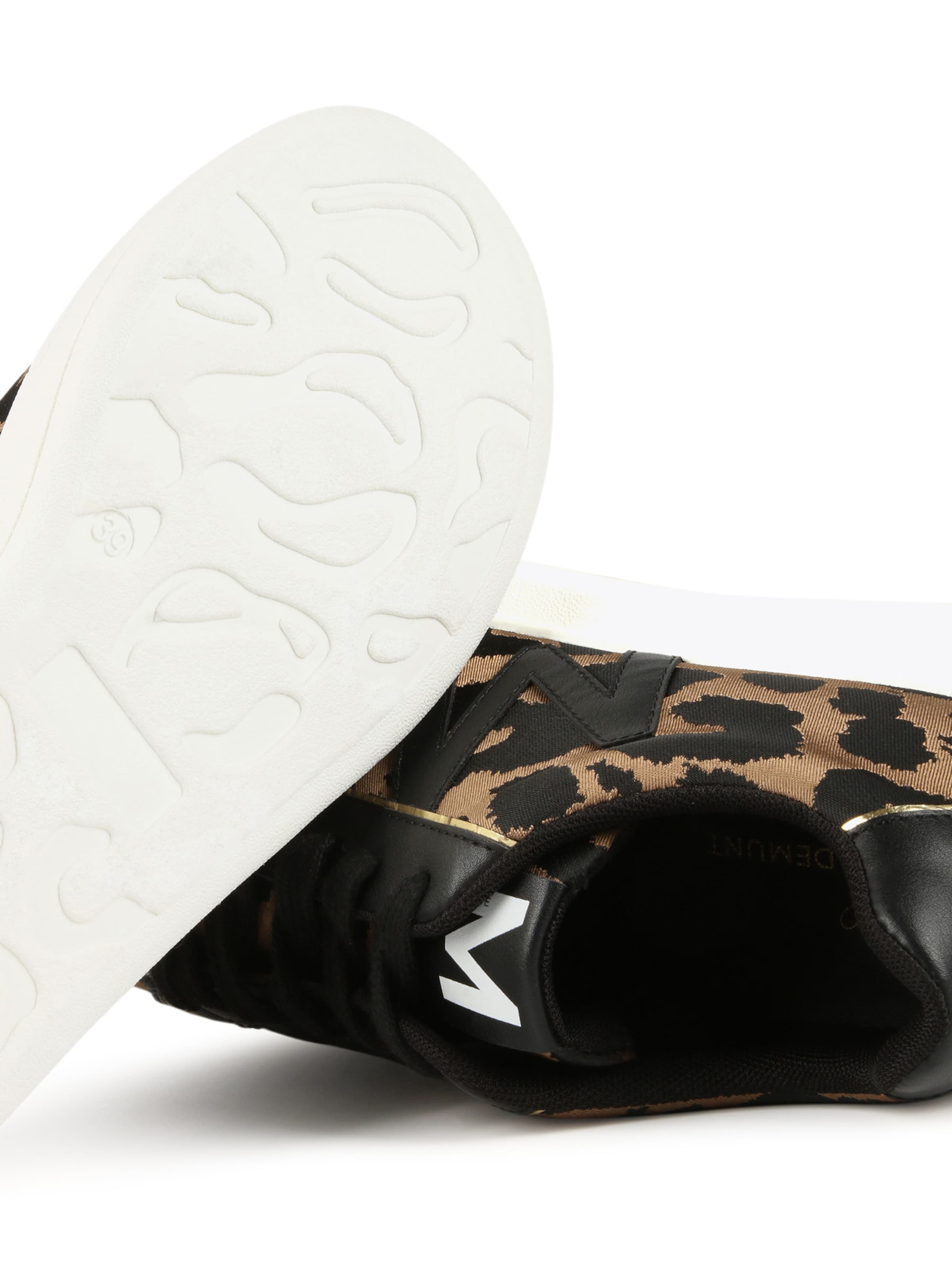 Lola Casademunt Низкие кроссовки в Черный