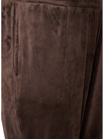 Tapered Pantaloni di Zizzi in marrone