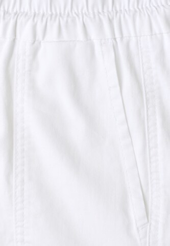 STREET ONE Slim fit Pants in White