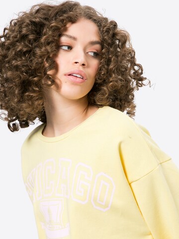 Sweat-shirt LMTD en jaune