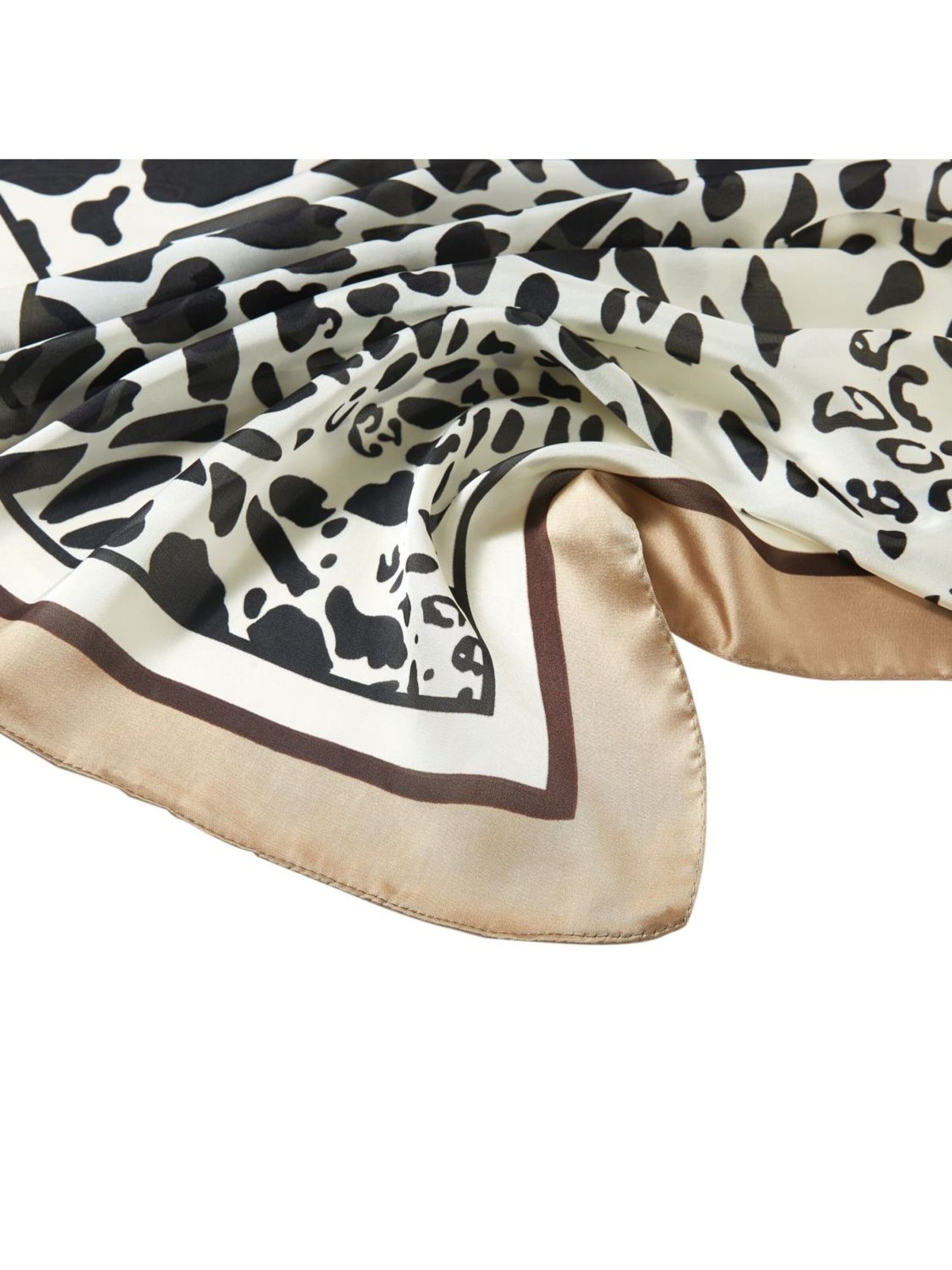 alberto cabale Scarf 'Process Cléo' in Beige