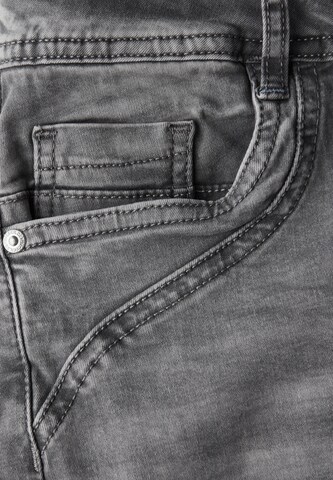 CECIL Regular Shorts in Grau