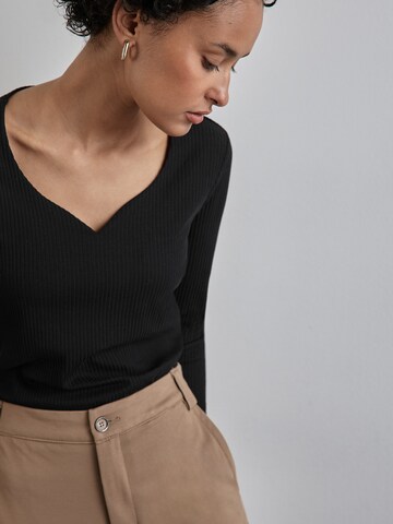 Tricou de la STREET ONE pe negru