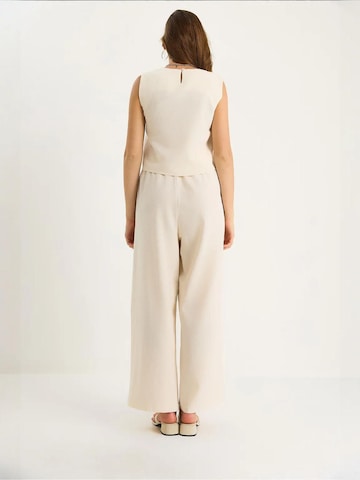 Bianco Lucci - Calças de fato em bege