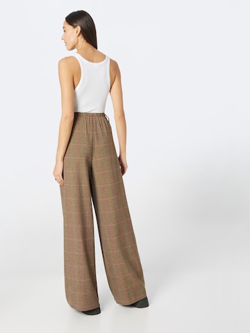 Essentiel Antwerp Wide leg Pleat-front trousers 'Calizzie' in Brown