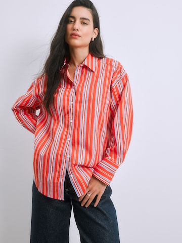 Next Pluus, värv punane: eest vaates