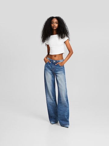 Bershka Wide Leg Jeans in Blau