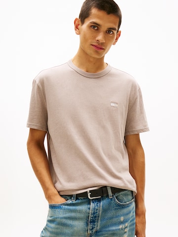 Tommy Jeans Shirt in Grey: front