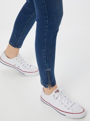 Skinny Jean 'VMTILDE' VERO MODA en bleu