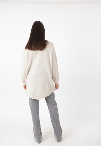 Elara - Jersey talla grande en beige