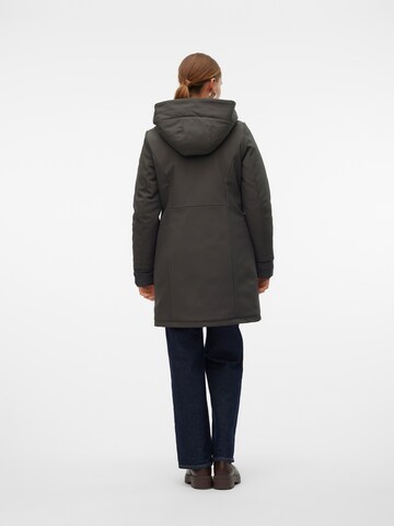 VERO MODA Winter Parka in Green