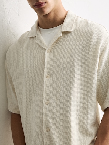 Pull&Bear Comfort fit Button Up Shirt in White